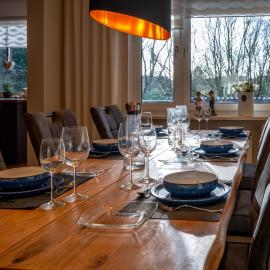 Exclusives 110m2 Ferienhaus Inge mit Garten, hotel in Wilhelmshaven