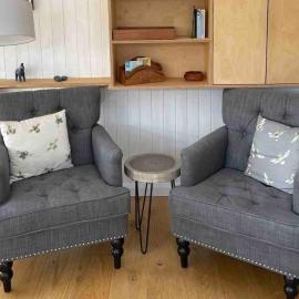 The Beehive at Yonder Meadow – hotel w mieście Stoke Canon