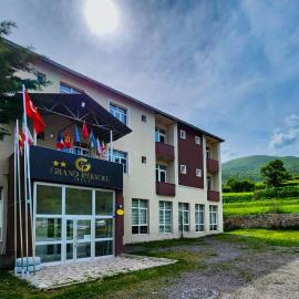Grand İpekyolu OTEL，Posof的飯店