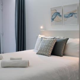 Sandstone Apartment 19