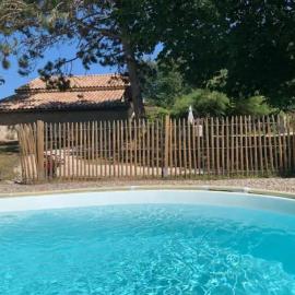 Gite la parenth' aise, hotel a Dausse