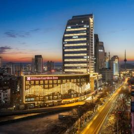 Hilton Garden Inn Xuzhou Pengcheng Square: Xuzhou şehrinde bir otel