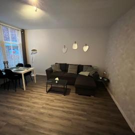 Poelgeeststraat, hotel in Leiden