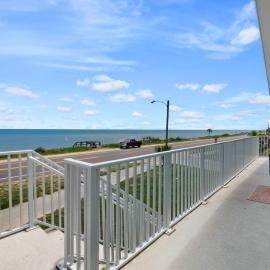 Fall Deals + Snowbird Rates | Ocean Views + Beach Getaway, hotel u gradu Flagler Bič
