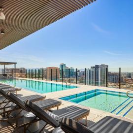 Global Luxury Suites at Downtown Phoenix, hotel di Phoenix