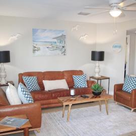 Naples Park Oasis - Cozy Two Bedroom Apartment, hotel in Naples