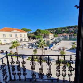 Calico Apartment's, hotel v destinaci Jelsa
