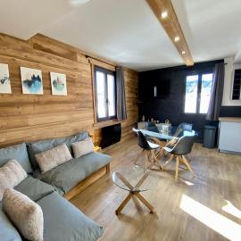 Appartement T3 rénové avec 2 chambres, proche centre, parking, Formiguères - FR-1-758-37