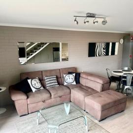 2 Bedroom 2 level apartment Hydra Unit 3