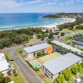 The Dunes 8,38 Marine Dr - complex pool, tennis court and Wi-Fi