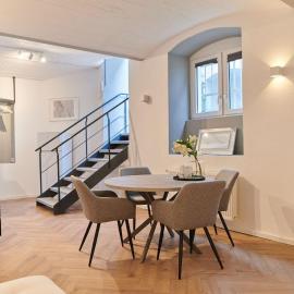 1 BR Studio - ZENTRAL - TERRASSE - KAFFEE - BUSINESS - WIFI - KÜCHE, Hotel in Wiesbaden