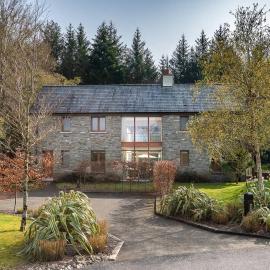 Luxury 4 bed holiday home in Sheen Falls Kenmare, hotel en Kenmare