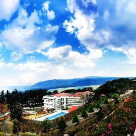 La Nicholas Lake View by Summit Hotels, Hotel in Shillong