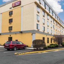 Clarion Hotel Somerset - New Brunswick, хотел в Съмърсет