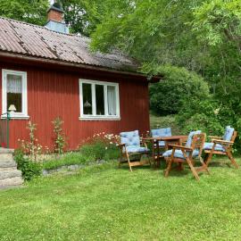 Viesnīca Lilla Halängen cottages, Mormors hus pilsētā Dalskog