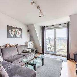 Wolfsbau - Privates Gästezimmer - Zentrum, HBF, Zoo