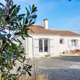 Holiday Home La Bosse XL - Villa - Dépendance by Interhome, hotel in LʼÉpine