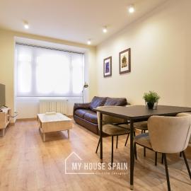 MyHouseSpain - La Merced apartment, hotel u gradu Hihon