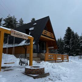 Vikendica Šumski mir Romanija、Sokolacのホテル