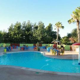 ZEcamping 4 étoiles pet friendly animations bien-être, hotel in Villeneuve-lès-Béziers