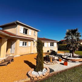 OFFRE SPÉCIALE, Villa Chris Aurelie 4 ch et 5 em avec option , 15mn Lyon , grand parking , calme