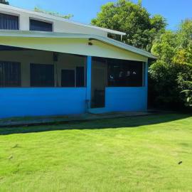 Pavones Point Surf House in Great Location, hotel in Pavones