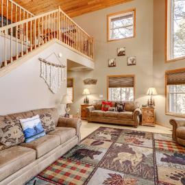 Mountain Retreat in Flagstaff’s Kachina Village!, hotel sa Mountainaire