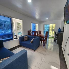 Apartment in front of beach, AC, Wifi, Hot Water, hotel a Paraíso