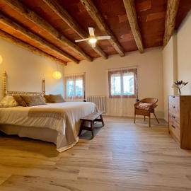 Can Sole Rural, hotel in Granja de Escarpe