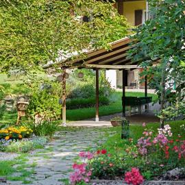 Agriturismo Biomatto, Hotel in Arona