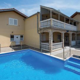 Gorgeous Apartment In Kakma With Wifi
