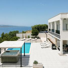 Awesome Home In Makarska