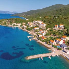 Awesome Home In Kneze, hotel em Pupnat