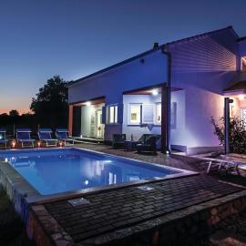 Amazing Home In Kastel Novi