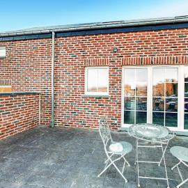 3 Bedroom Cozy Home In Charnois