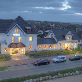 Strandhotel Sylt Wenningstedt: Wenningstedt şehrinde bir otel