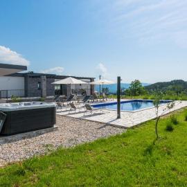 Luxurious Home In Grubine, hotelli kohteessa Grubine