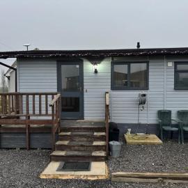 Huntersfield Chalet, hotel in Faringdon