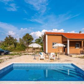 Awesome Home In Zelengrad