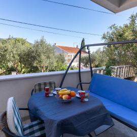 Two-Bedroom Apartment In Ploce