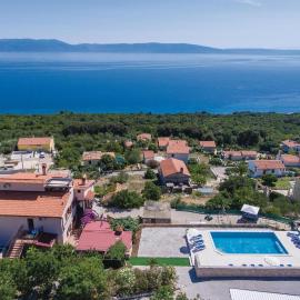 1 Bedroom Beach Front Apartment In Labin