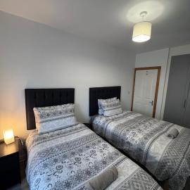 Modern Apartment good distance from Dublin City and Airport 4people