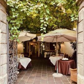 Albergo Commercio - Ristorante Mas-cì, hotel Clusonéban