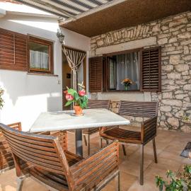 House Cokuni, hotel v destinaci Coki