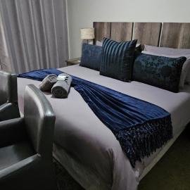 Blue Sparrow Guest House, hotel in Middelburg
