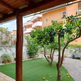 Casa INDIPENDENTE, hotel in Arzachena