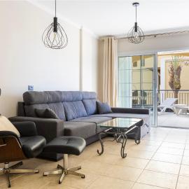 EMILIA - Los Cristianos, pool, spacious terrace, fibre net, tv channels, hotel in Los Cristianos