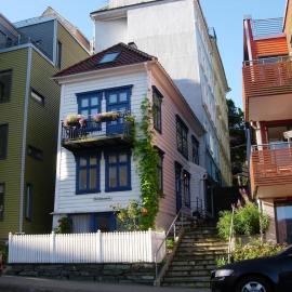 Historic Bergen house, right in the middle of everything!, hotel a Bergen