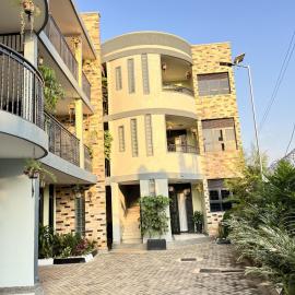 Supreme Apartments, hotel i Kansiri