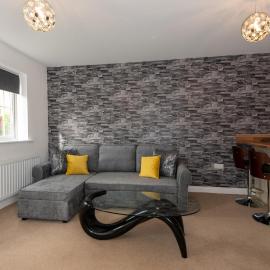 Park View - Stunning 2 bedroom house, both en-suite, 2 parking – hotel w mieście Billingham